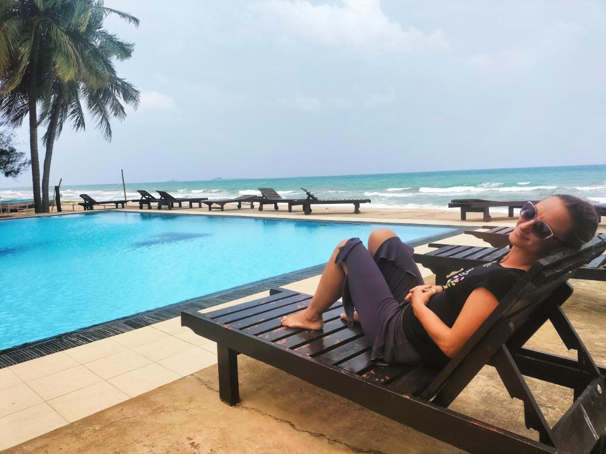 Hotel Coral Bay Trincomalee Exterior foto