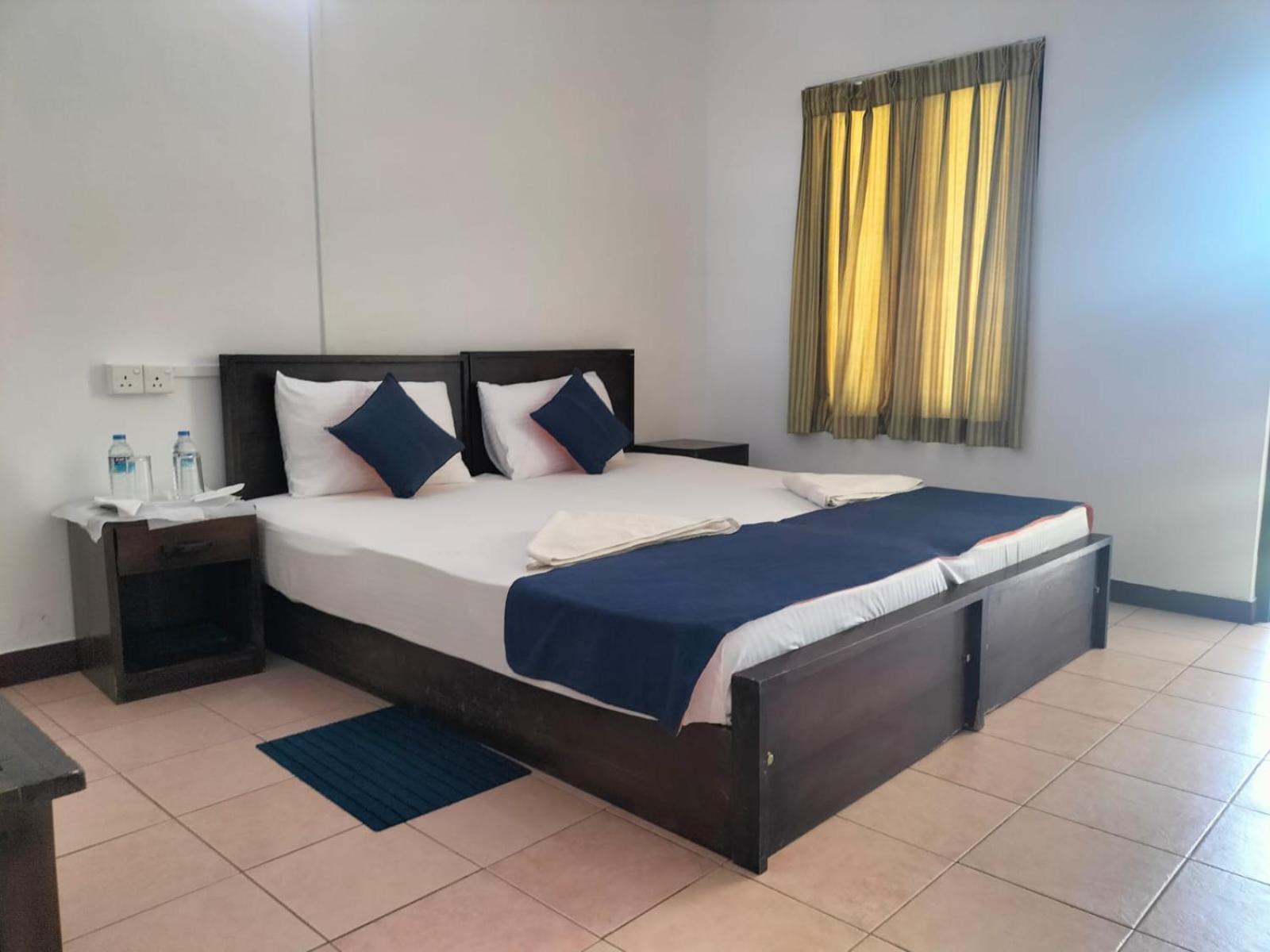 Hotel Coral Bay Trincomalee Exterior foto
